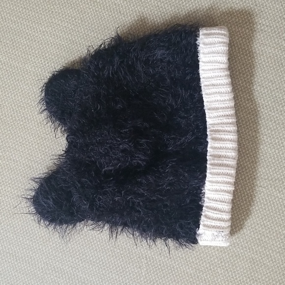 ❣5 for $25 Sale❣ Adorable Furry Hat With Ears And Bow🎀 - Picture 2 of 3